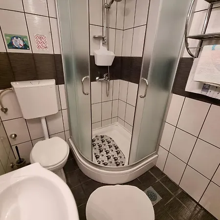 In Mit Privatem Parkplatz By Interhome Apartment *