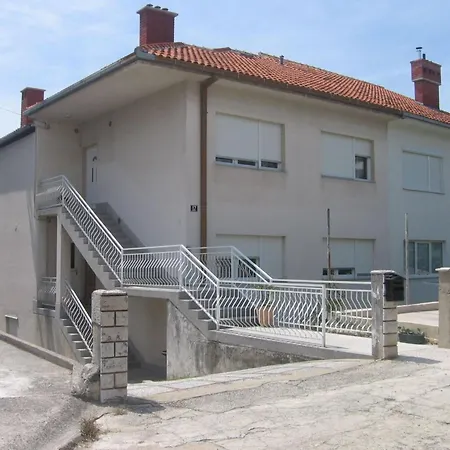 Apartment In Mit Privatem Parkplatz By Interhome Crikvenica