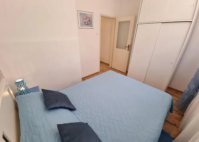 Daire In Mit Privatem Parkplatz By Interhome