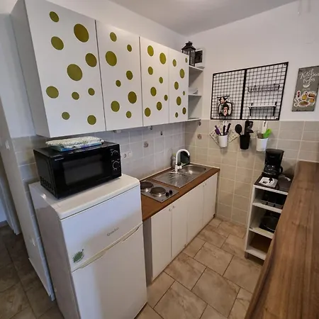 In Mit Privatem Parkplatz By Interhome Crikvenica