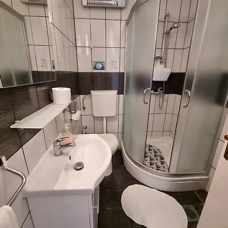 In Mit Privatem Parkplatz By Interhome Διαμέρισμα