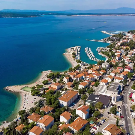 In Mit Privatem Parkplatz By Interhome Crikvenica