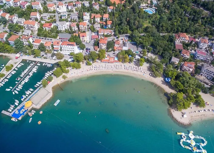 In Mit Privatem Parkplatz By Interhome Crikvenica